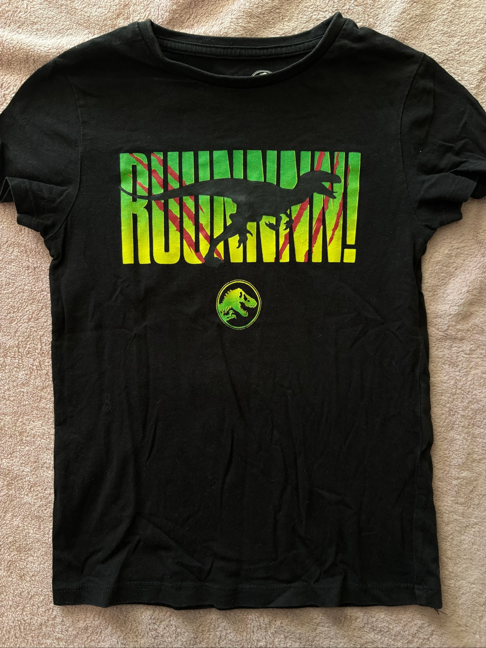 Tee shirt noir garçon 6ans dinosaure